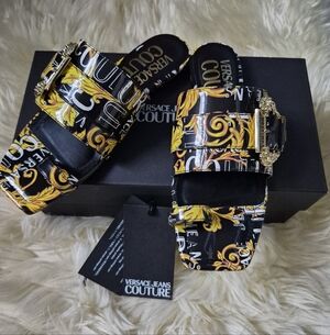 NWB, Versace Jeans Couture Black & Yellow Millie Sandals